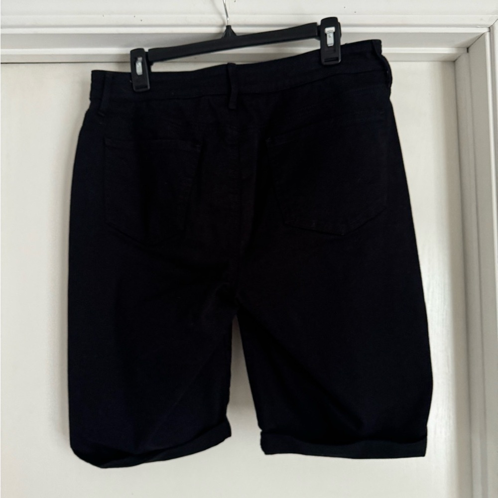 NWOT NYDJ “Briella” 11 inch Black Jean Shorts - Picture 8 of 14